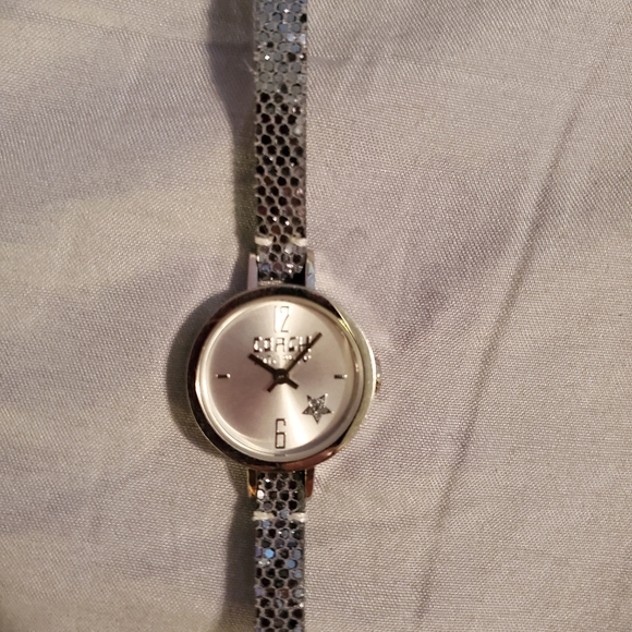 Watch - Picture 2 of 6